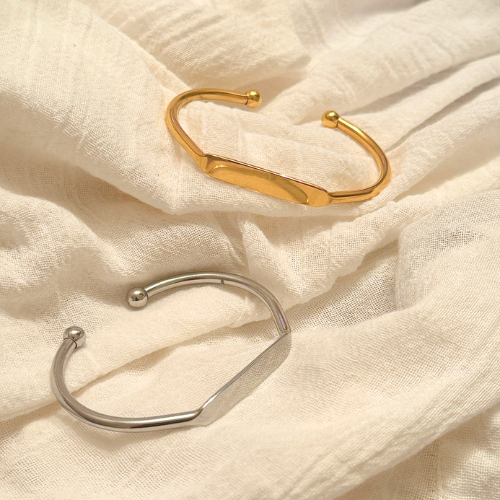 Custom Bar Bangle